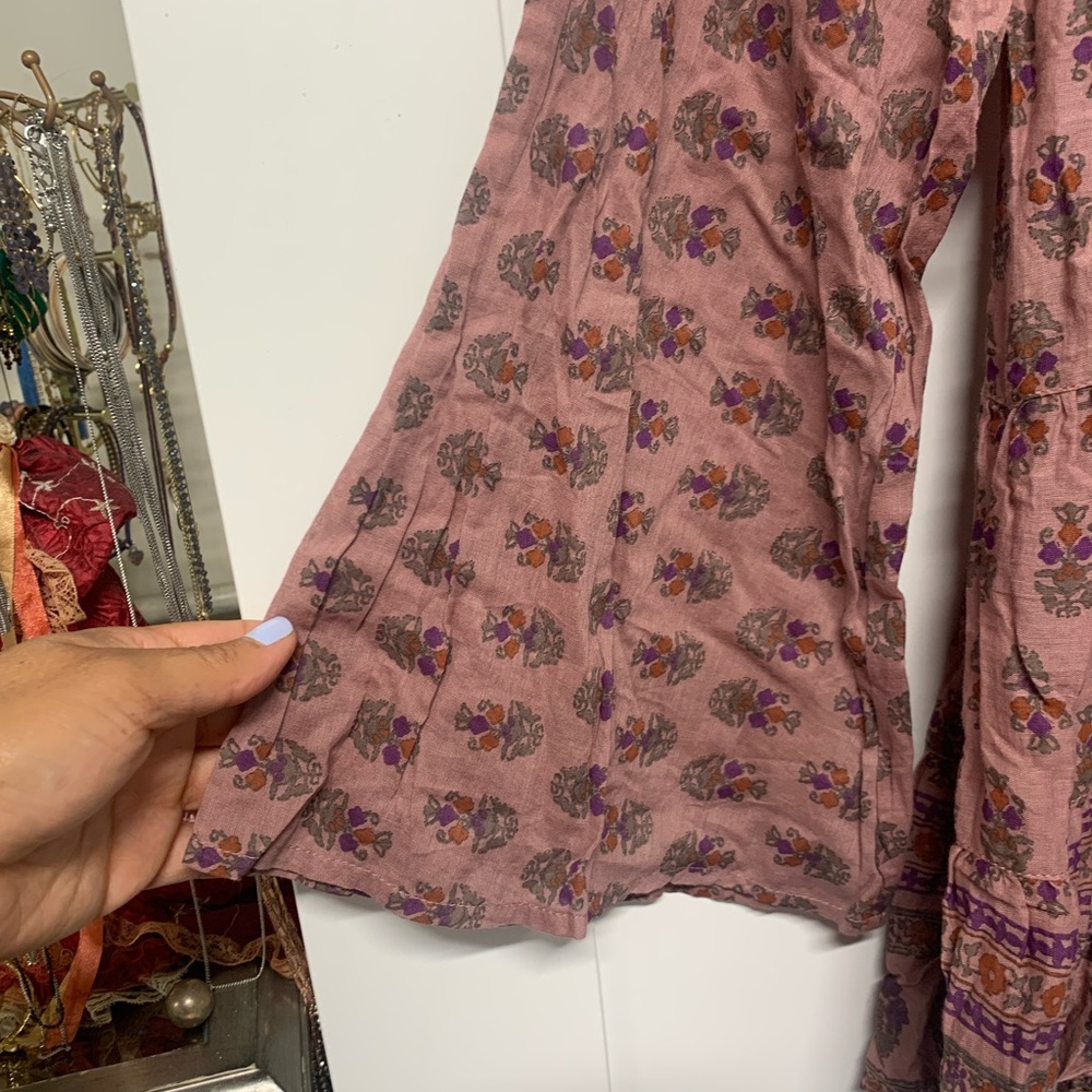 Pretty blouse - Picture 3 of 3